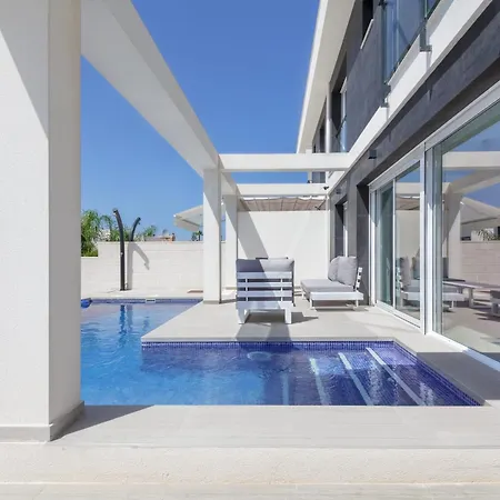 Casa Bos Dolphin Pool Jacuzzi 6p Puerto Marino