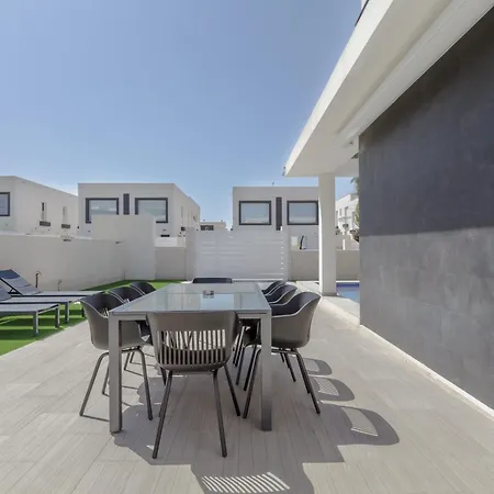 فيلة Casa Bos Dolphin Pool Jacuzzi 6p