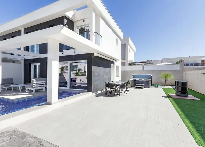 Villa Casa Bos Dolphin Pool Jacuzzi 6p *